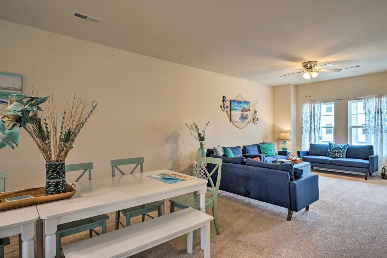 Modern Coastal Condo With Patio 1 Mi To Beaches! แคโลไลนาบีช ภายนอก รูปภาพ
