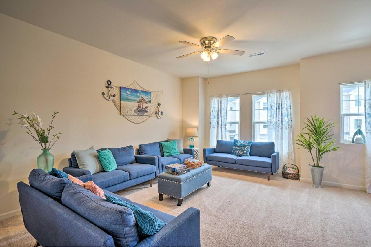 Modern Coastal Condo With Patio 1 Mi To Beaches! แคโลไลนาบีช ภายนอก รูปภาพ